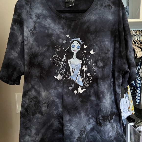 Corpse Bride Embroidered T-Shirt - Picture 1 of 3